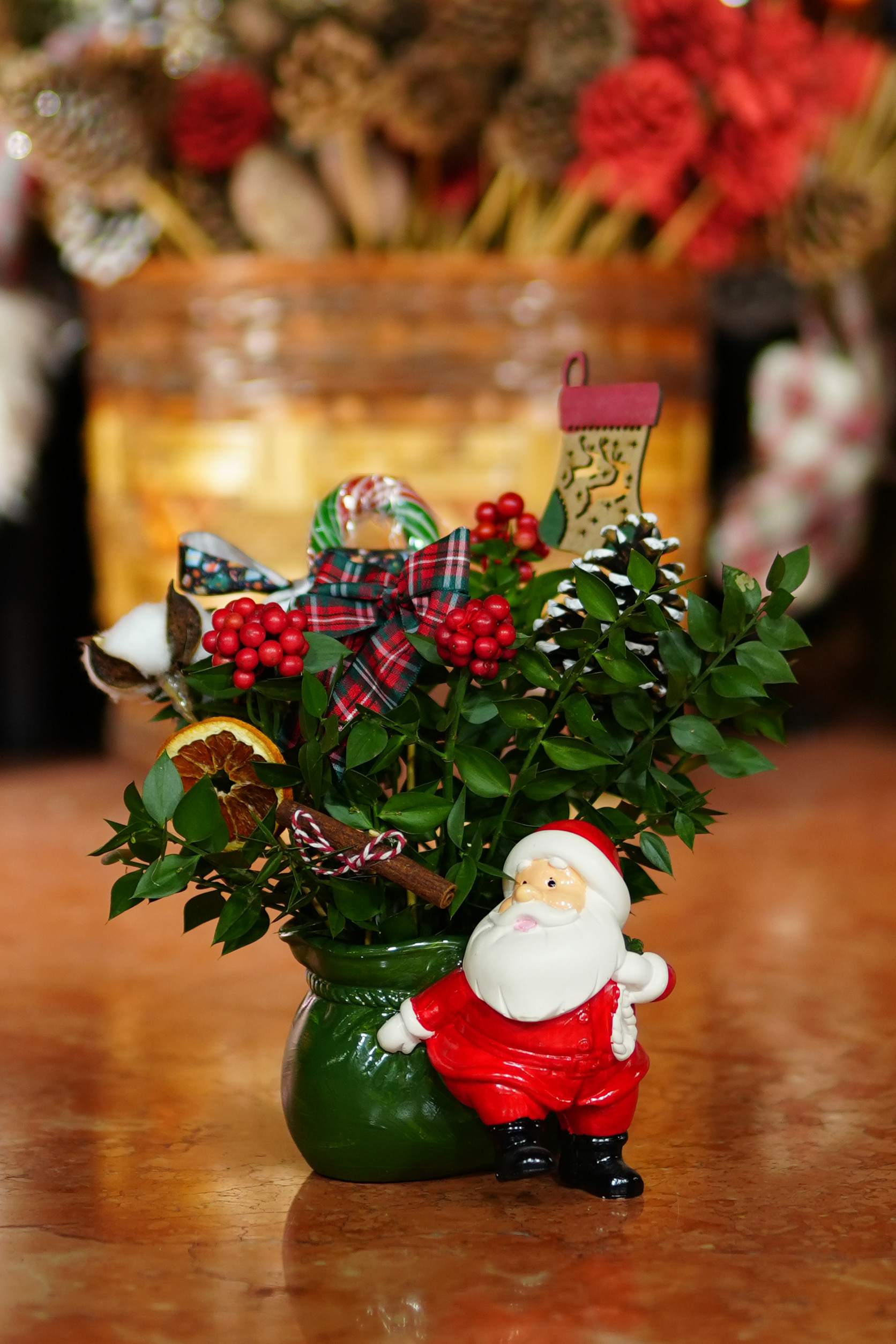 Eskişehir Yılbaşı Kokina Buketi | Noel Babalı & Baston Şekerli