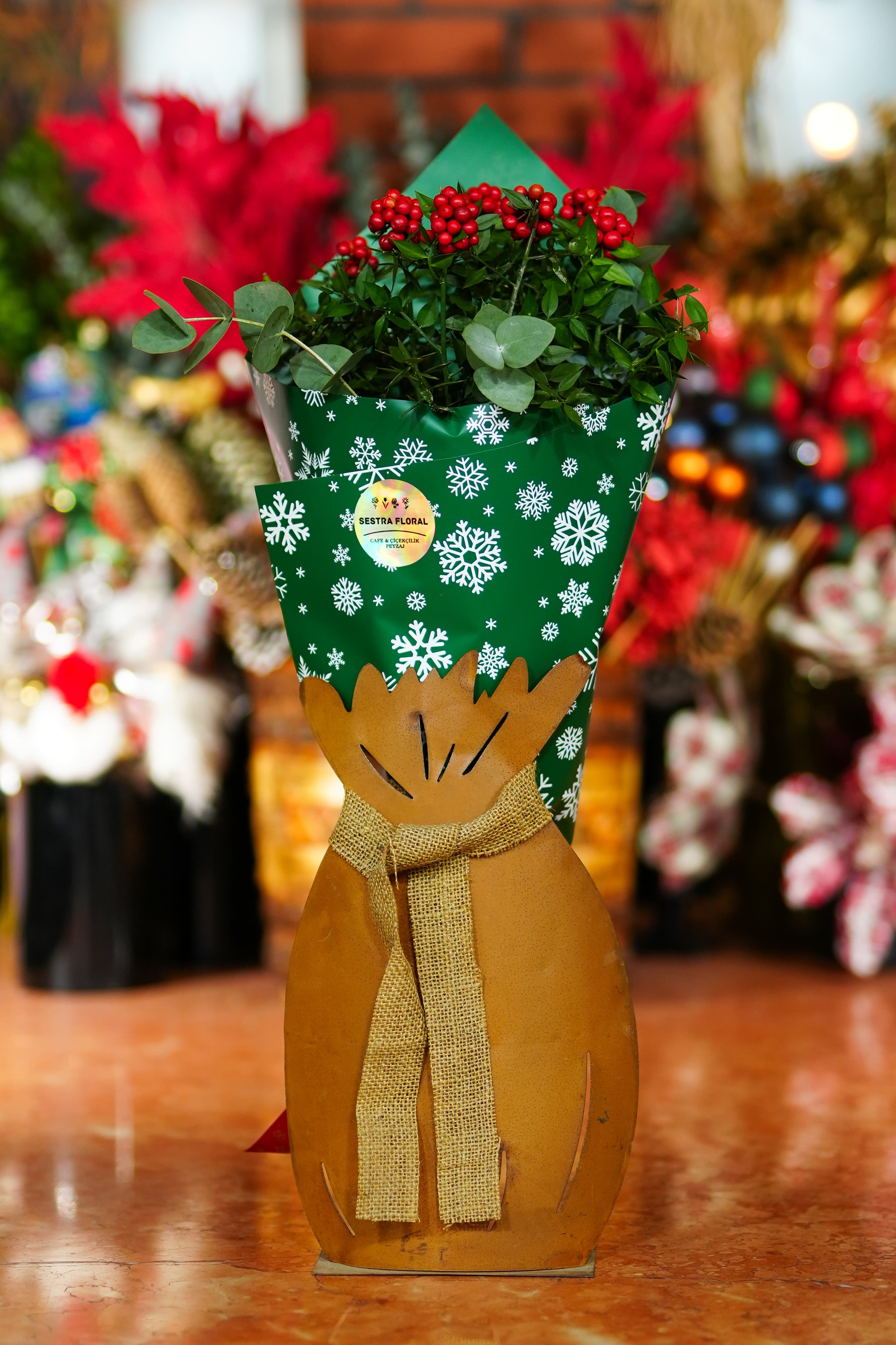 İthal Metal Vazoda Kokina Buketi