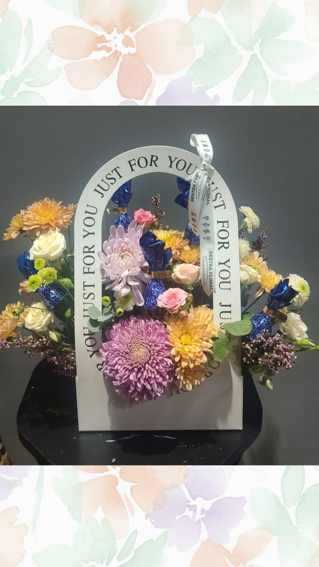 mavi karışık çiçek kutusu