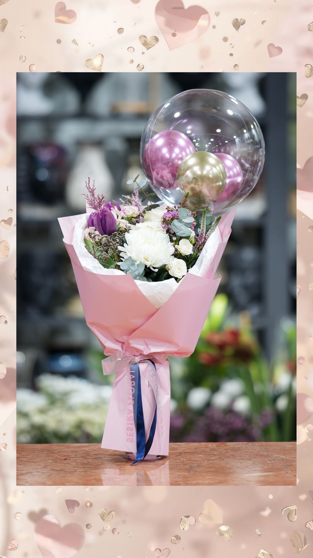 mor beyaz kasımpatı lale buketi balonlu