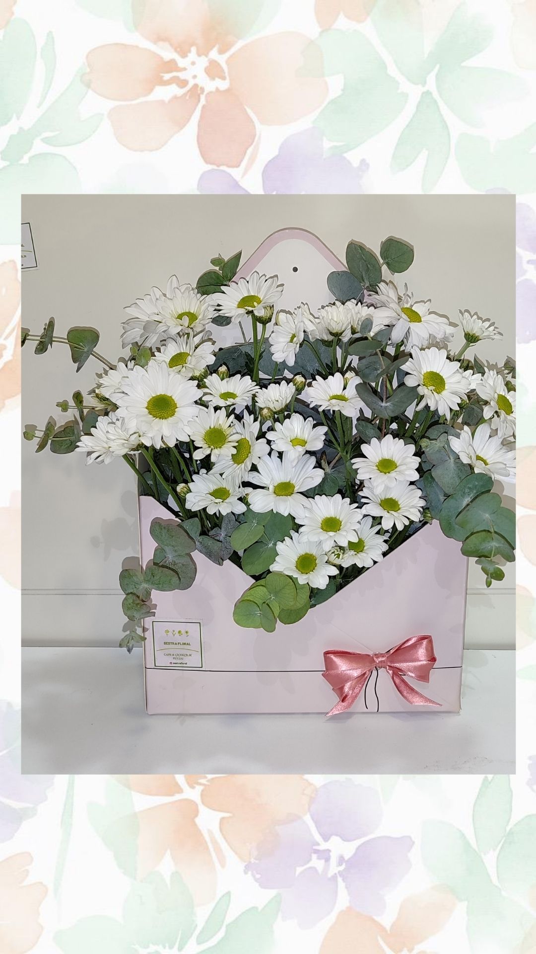 pembe zarf kutuda papatya arajmanı