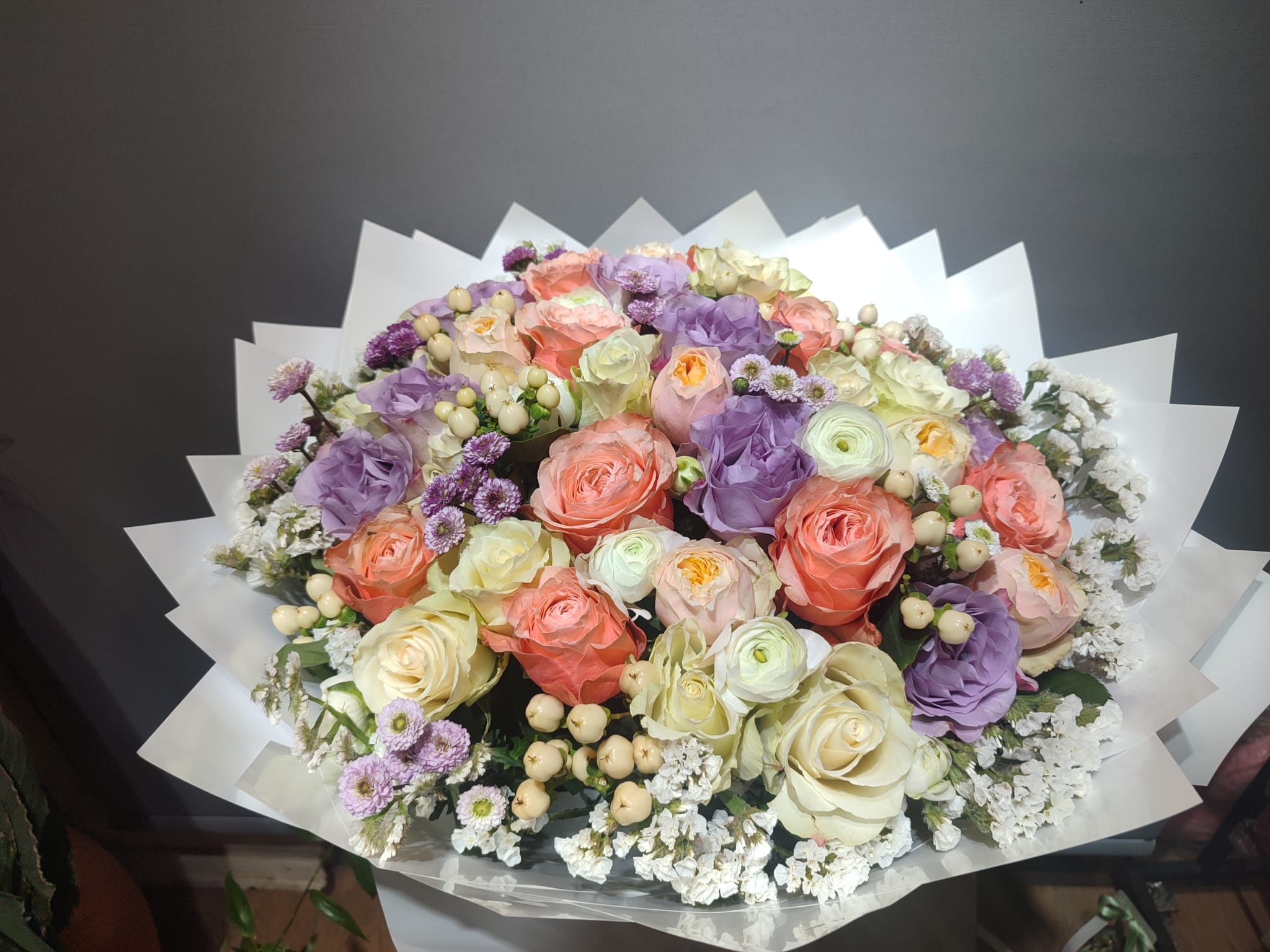SOFT RENKLİ KARIŞIK  51 İTHAL GÜL SÖZ ÇİÇEĞİ